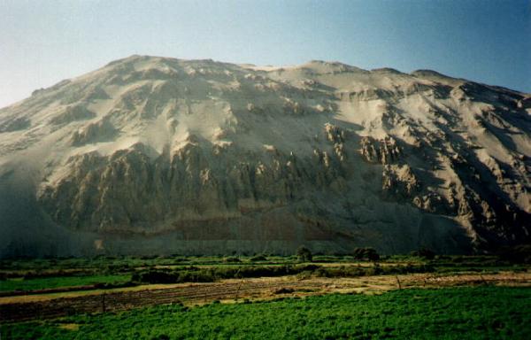 Grüne Flußoase in der Atacama